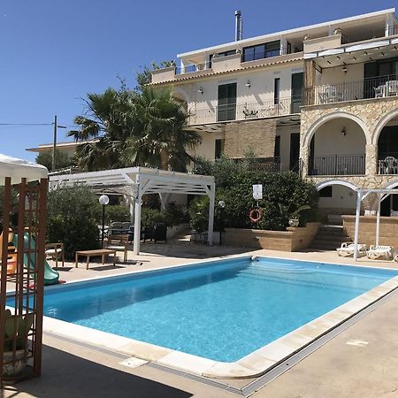 מרינלה דו סלינונטה Villa Ceni - Appartamenti Con Camere, Cucina, Wc E Terrazza Sul Mare In Villa Con Piscina, Giardino E Parcheggio מראה חיצוני תמונה