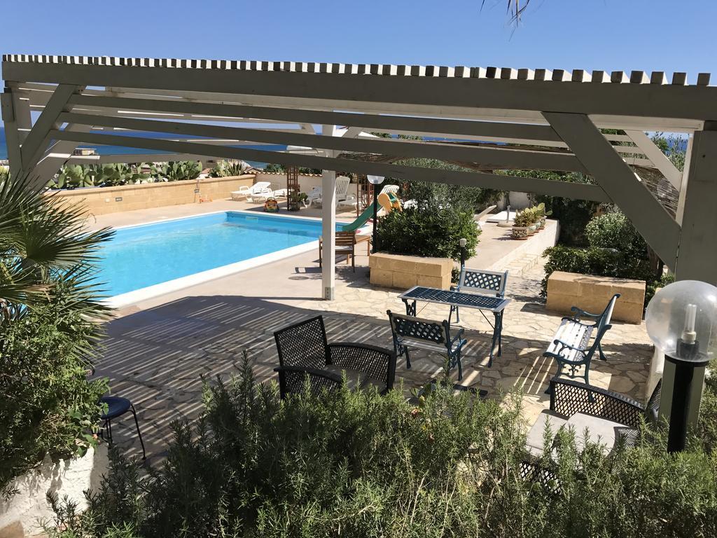 מרינלה דו סלינונטה Villa Ceni - Appartamenti Con Camere, Cucina, Wc E Terrazza Sul Mare In Villa Con Piscina, Giardino E Parcheggio מראה חיצוני תמונה