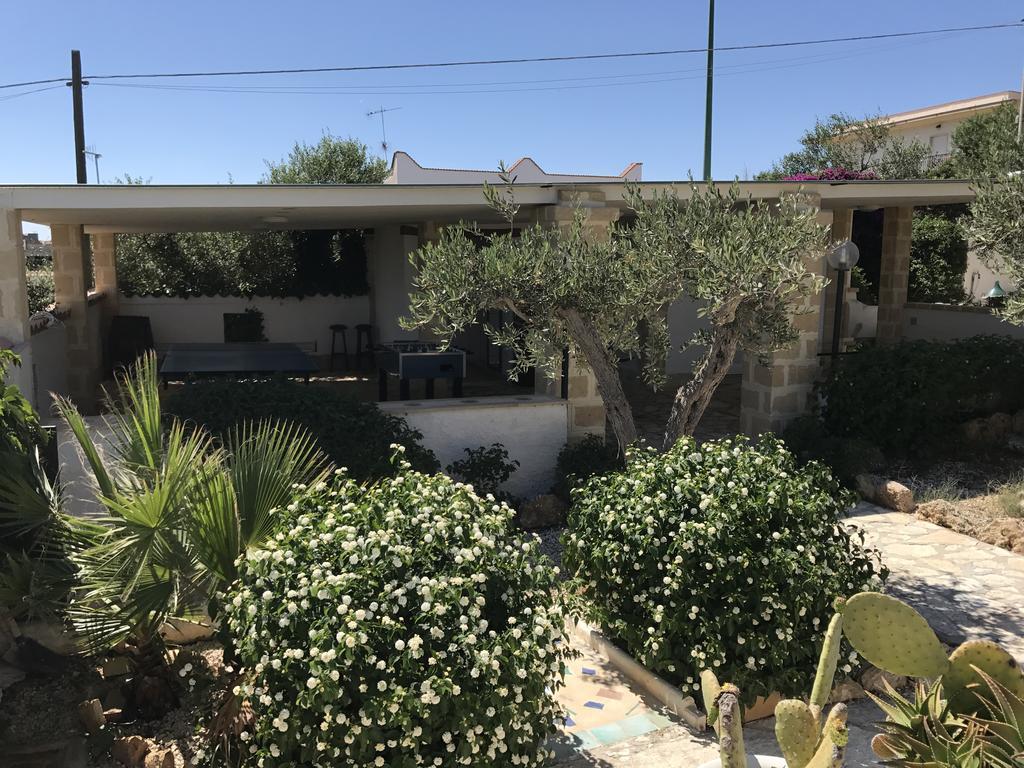 מרינלה דו סלינונטה Villa Ceni - Appartamenti Con Camere, Cucina, Wc E Terrazza Sul Mare In Villa Con Piscina, Giardino E Parcheggio מראה חיצוני תמונה