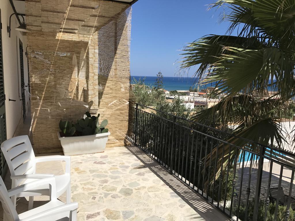 מרינלה דו סלינונטה Villa Ceni - Appartamenti Con Camere, Cucina, Wc E Terrazza Sul Mare In Villa Con Piscina, Giardino E Parcheggio מראה חיצוני תמונה