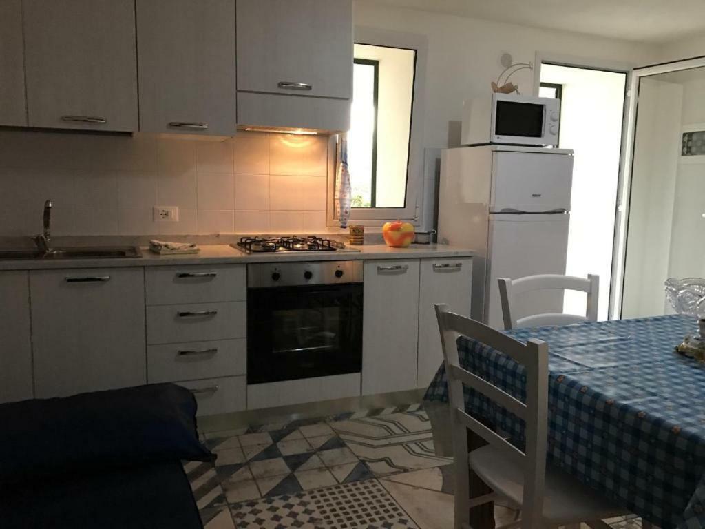 מרינלה דו סלינונטה Villa Ceni - Appartamenti Con Camere, Cucina, Wc E Terrazza Sul Mare In Villa Con Piscina, Giardino E Parcheggio מראה חיצוני תמונה