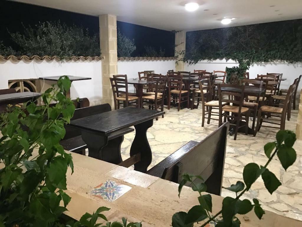 מרינלה דו סלינונטה Villa Ceni - Appartamenti Con Camere, Cucina, Wc E Terrazza Sul Mare In Villa Con Piscina, Giardino E Parcheggio מראה חיצוני תמונה