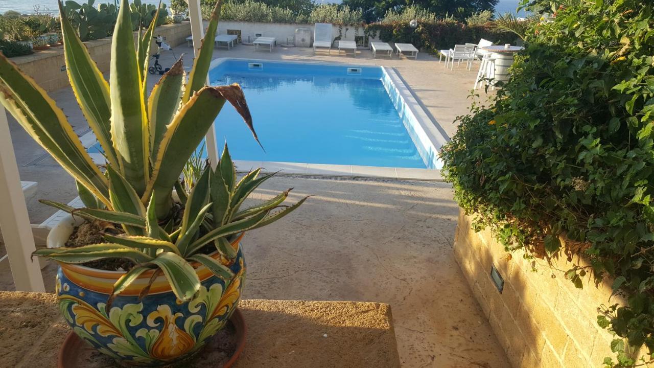 מרינלה דו סלינונטה Villa Ceni - Appartamenti Con Camere, Cucina, Wc E Terrazza Sul Mare In Villa Con Piscina, Giardino E Parcheggio מראה חיצוני תמונה