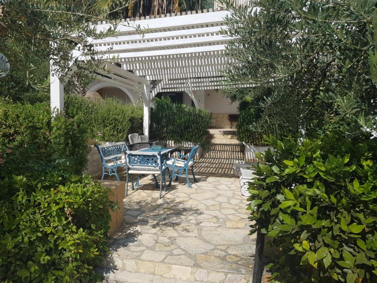 מרינלה דו סלינונטה Villa Ceni - Appartamenti Con Camere, Cucina, Wc E Terrazza Sul Mare In Villa Con Piscina, Giardino E Parcheggio מראה חיצוני תמונה
