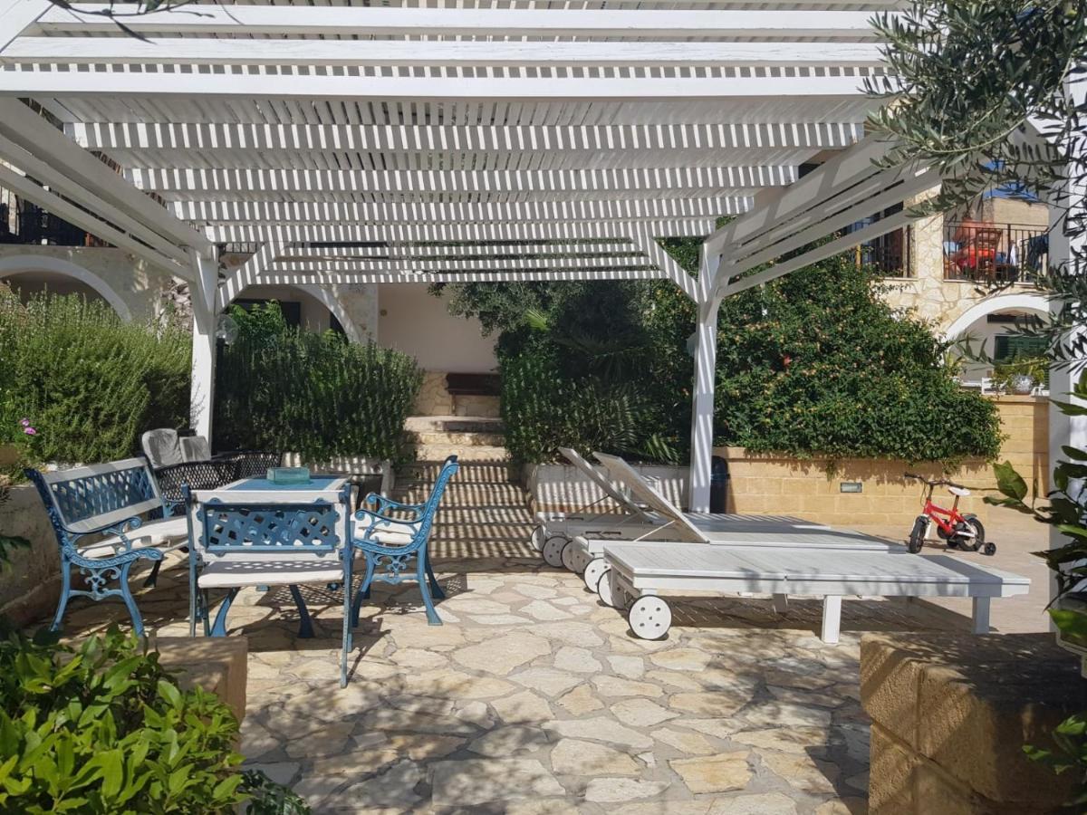 מרינלה דו סלינונטה Villa Ceni - Appartamenti Con Camere, Cucina, Wc E Terrazza Sul Mare In Villa Con Piscina, Giardino E Parcheggio מראה חיצוני תמונה