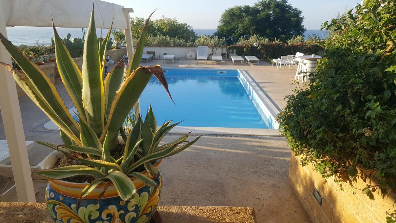 מרינלה דו סלינונטה Villa Ceni - Appartamenti Con Camere, Cucina, Wc E Terrazza Sul Mare In Villa Con Piscina, Giardino E Parcheggio מראה חיצוני תמונה